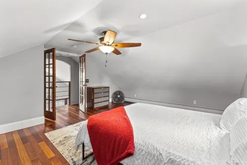 Stunning VT lake house- dog friendly - 4-Star