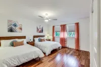 EVANSTON whole building, 2 units combined sleeps 12, 5 bed 5 bath - WiFi