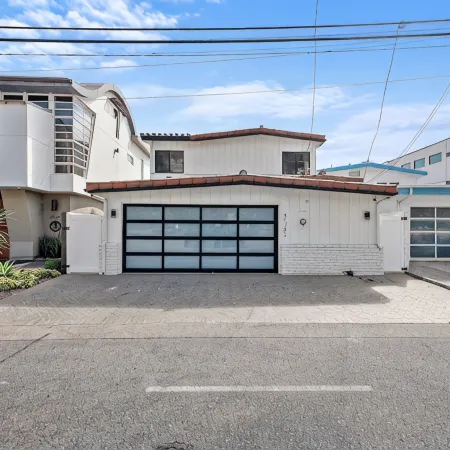 Spacious 5-Bedroom Beachfront Home on Beach Road!  STR24-0030