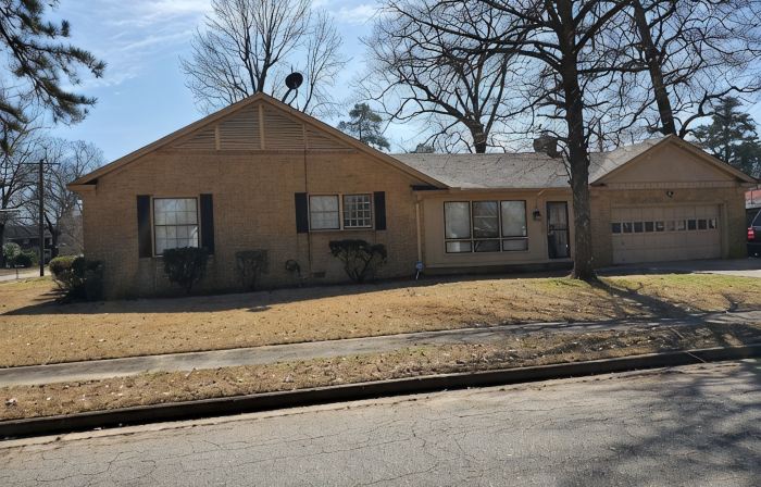 Ida's Oasis  near JRMC Hospital ,  Pine Bluff Country Club & Restaurants .