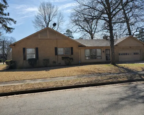 Ida's Oasis  near JRMC Hospital ,  Pine Bluff Country Club & Restaurants . Ξενοδοχεία στην πόλη Pine Bluff