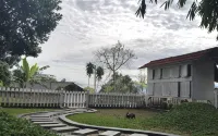 Moya Villa dan Resto - Vila