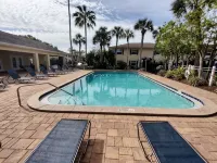 "Casita Playa" Our Super-Cute 1/1 Beach Getaway! 6 min from IRB! - Pool