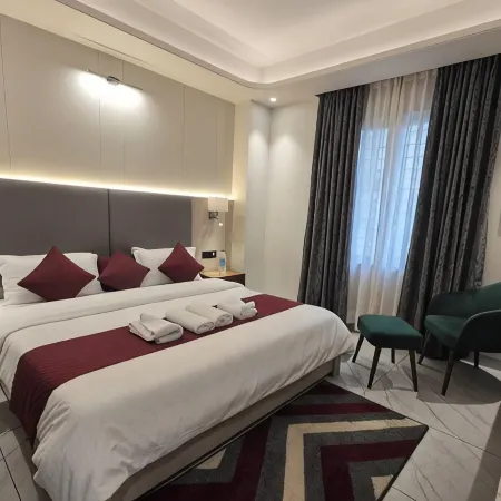 Hotel Divine Vista