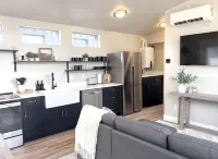 Cozy Riverfront cabin in Lux RV Resort w/ beautiful views in lovely South Weber - 4 estrellas