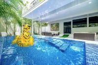 18 Bedroom PRIVATE HOME Jaco Beach, 5-Year of Excellence, VIP Concierge Services - Private Pool
