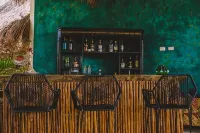 La Puerta Azul Beachfront - Adults Only - Barer