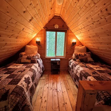 Rustic and cozy cabin with all new amenities near beautiful Hatcher’s Pass