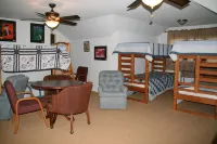 Talladega Race Week House on Lake Logan Martin - Homestays