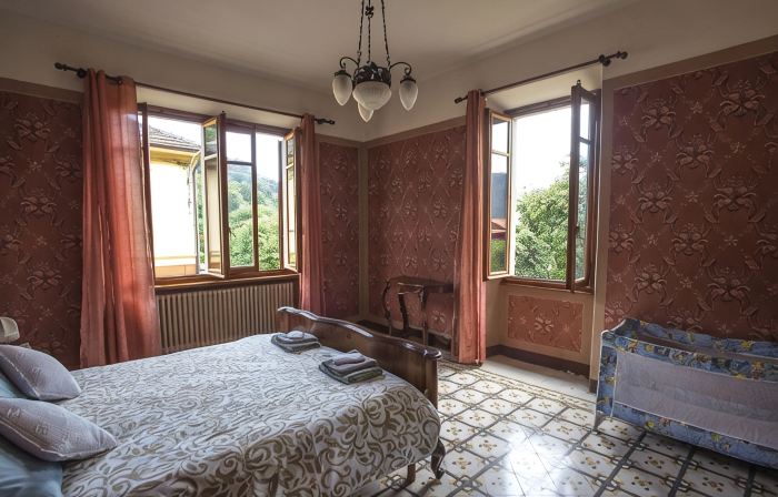 Charming house with garden near the romantic lake of 0rta, for 6 people