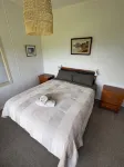 Classic Kiwi Bach In Blissful Urquhart Bay - Relax and Recharge - salle de sport