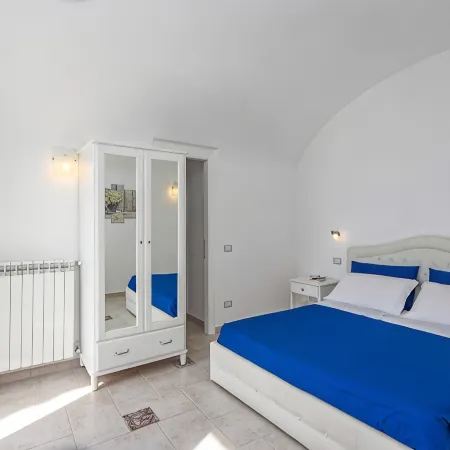 Villa Salice with private hot tub and solarium