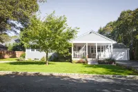 Relax by Oak Bluffs Harbor, enjoy your 3-bedroom East Chip retreat