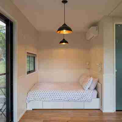 The Nile Farmstay - Cabin with Cliff Views, Hiking Trails, Heated Spa Rooms
