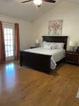 Cozy, Quiet Home on Lake Malone with private dock - 3-Star