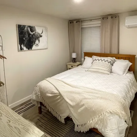 Cozy Modern Rustic Ski Lodge! 7BR - Sleeps 16