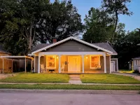 1700ft Gamers Nest 3 Bedroom 2 Bath 2 Kings 2 Queens and a Full!  Bomb Backyard! - Homestays