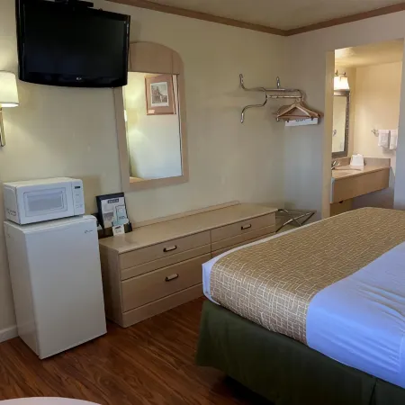 Travelodge by Wyndham Holbrook