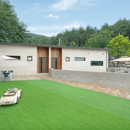 Gangneung Watdaeng Dog Pension Отели рядом с достопримечательностью «Музей Тэгваллён»