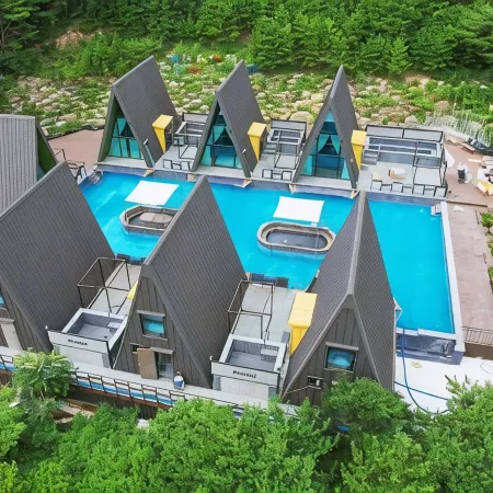 Pohang Peridot Pool Villa N Pool Glamping