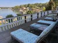 Great Escape on Lake Greenwood SC - comfortable lakefront home beautiful sunsets