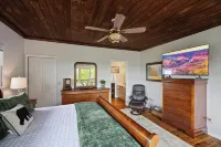 Sunrise Views + Hot Tub + Fire Pit - Near Hawksnest