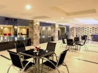 Lombok Plaza Hotel and Convention - Pools