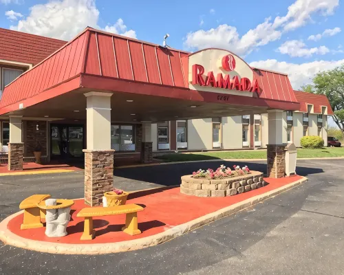 Albert Lea Inn and Suites Hotels in Albert Lea