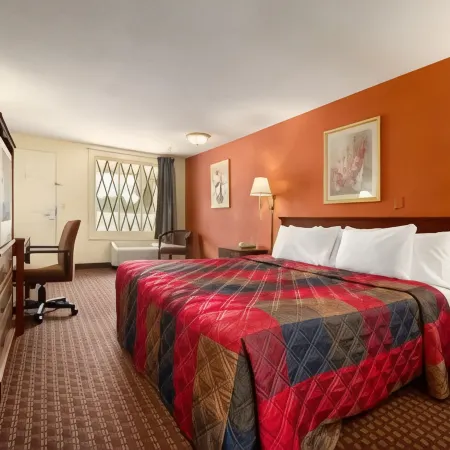 Knights Inn Tucker