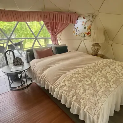 glamping, 9 minutes from the bus stop 鄰近全景展望台的酒店