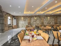 Legend Tulip Hotel Các khách sạn gần Tháp Đồng hồ