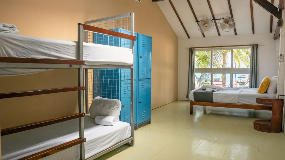 The Yak Lake House - Hostal