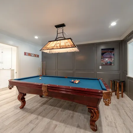 Cozy Country Getaway with Heated Pool/Hot Tub and Fire pit
