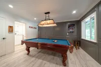 Cozy Country Getaway with Heated Pool/Hot Tub and Fire pit - Pools