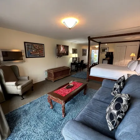 Bayshore Waterfront Inn