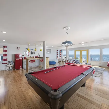Waterfront Cottage on Lake Erie