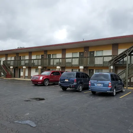 Trailway Motel