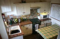 Bakewell  Stone Cottage/Sleeps 4/Log Burning Stove/Parking /2 Bathrooms/ WiFi - 3-Star