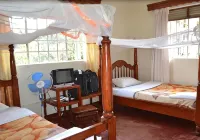 Skyway Hotel Entebbe - parking