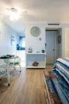 BEACH, POOL, SUNSETS in the Heart of Old Naples! - ติดทะเล