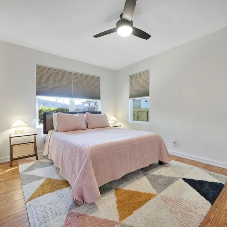 Little Palm Bungalow close to downtown and the beach