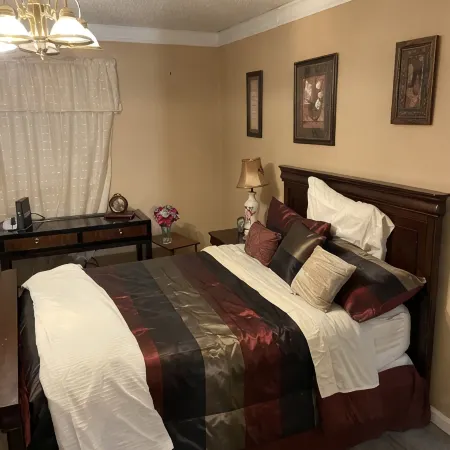 Jimmie's House is a cozy newly remodel three bedroom home that can accommodate 5
