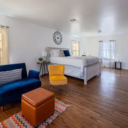 Beautiful Spacious Home- Near the Expo, TU, gathering Place, Fair park