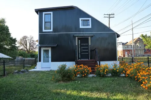 Motorcity Haven in the Heart of Downtown Detroit - Bungalows
