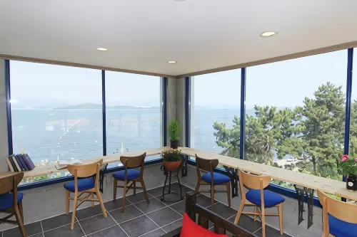Changwon Santorini Pension - spa