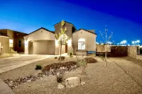 Modern 3-Bedroom Villa with Jacuzzi and Gym - 4-Star