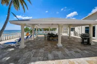 Directly on the Beach - Beachfront - Facing beach swimming pool - 5 bdrm - 3-Star