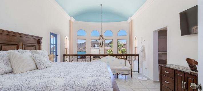 Escape, Rejuvinate in this serene castle by the beaches of Mexico-Casa Serenidad โรงแรมในกวัยมาส