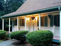 Beautiful Cape Home Steps to Santuit Pond /Boating, Swimming, Fishing - Wifi