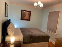 Olympic Hills six bed haven with hot tub and grill 레이크 시티 호텔